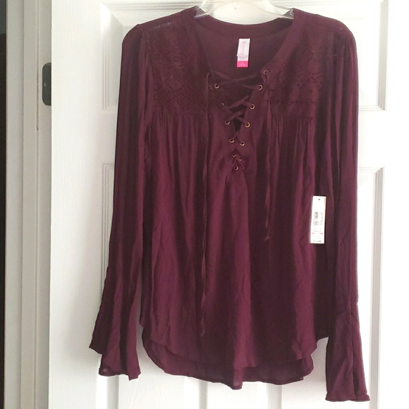 No Boundaries Tops - No Boundaries burgundy top